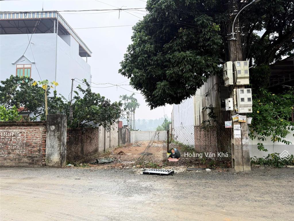 Bán đất mặt trục chính kinh doanh tốt trục asphalt liên thôn toàn bộ là đất ở tại hoà lạc