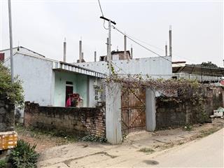 Bán Nhà và đất , lô góc , trục chính liên thôn giá chỉ 2x triệu / 1 m2