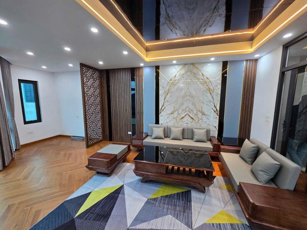 SIÊU PHẨM NHÀ PHỐ NGUYỄN VĂN CỪ LONG BIÊN - 2 MẶT THOÁNG – 7 TẦNG THANG MÁY Ô TÔ VÀO NHÀ - GIÁ CHỈ 13,55 TỶ TL!