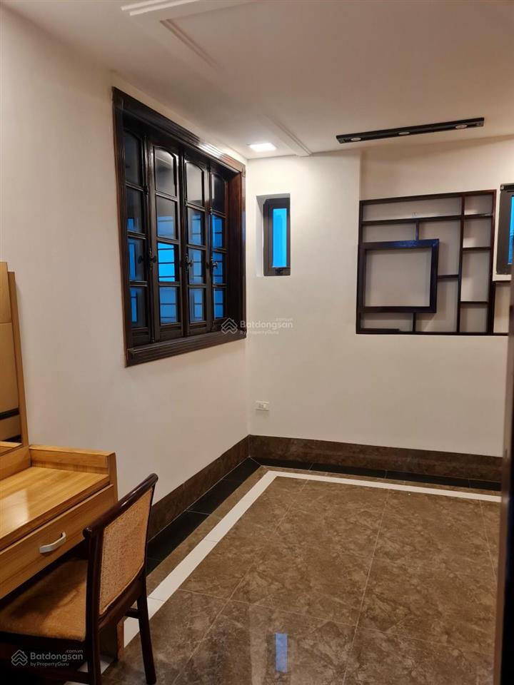 Cho thuê căn hộ 2 phòng ngủ giá 8tr ở gần hoàng đạo thúy, lê văn lương, vũ trọng phụng