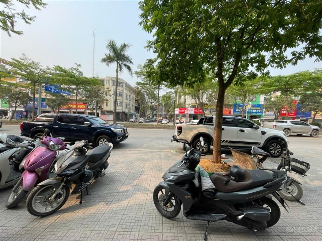 Cần bán gấp nhà mặt phố văn phú trục chính sát cột đồng hồ