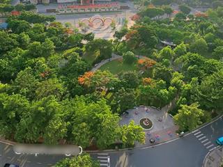 Bán 3pn 113m2 giá 4.750, sẵn sổ hồng, sẵn giường tủ, view ủy ban, tầng cao, nhà mới 100%