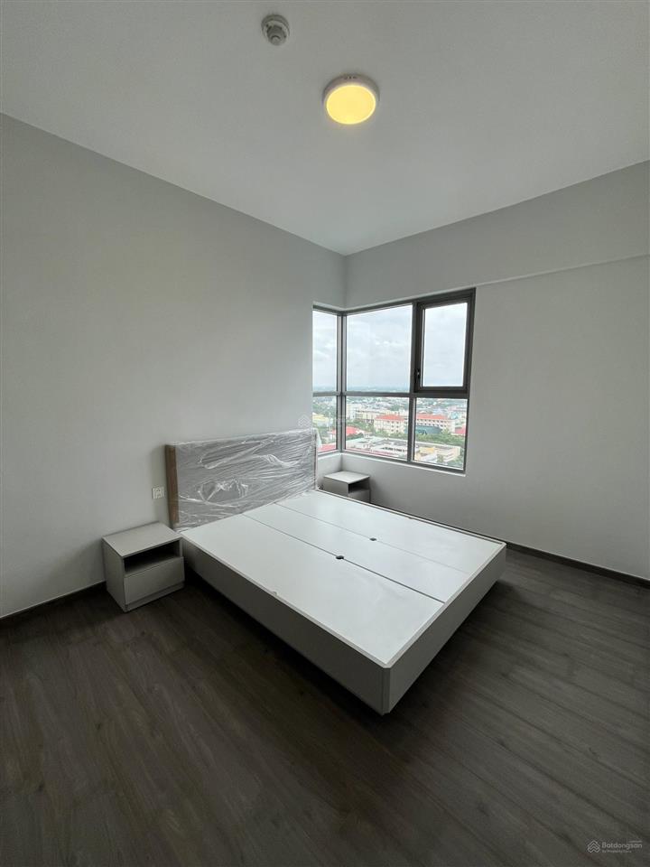 Suất nội bộ bán căn 3pn 113m2 + giá 4.7 tỷ, sẵn giường tủ, view ủy ban, mini penthouse cc westgate