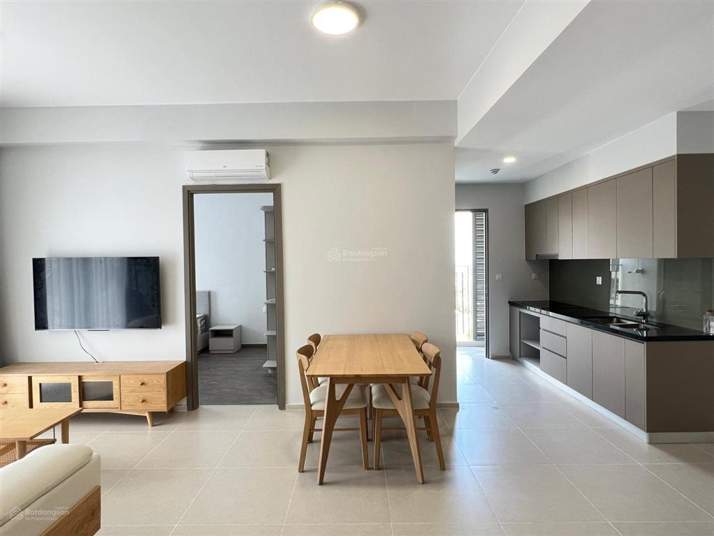 Cho thuê giá 9tr/th, căn góc 2n + 2vs 69m2 sẵn máy lạnh + máy giặt, giường tủ, chung cư westgate