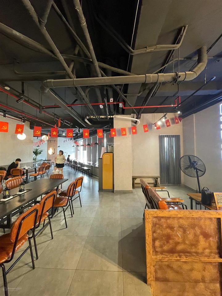 Bán gấp shophouse đẹp westgate, giá 15 tỷ, sổ sẵn, đang kinh doanh hđ 5 năm