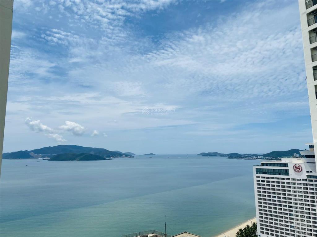 Cần tiền chủ bán nhanh căn goldcoast tầng cao, đồ điện tử cao cấp, view biển, giá chỉ 4,290ty