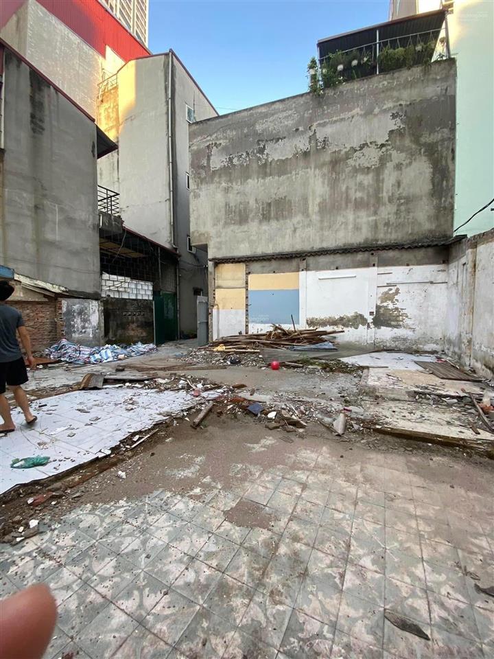 Bán đất sổ đỏ + gpxd 28 phố dịch vọng 110m² đất vuông 10x11m, giá 23.5 tỷ.