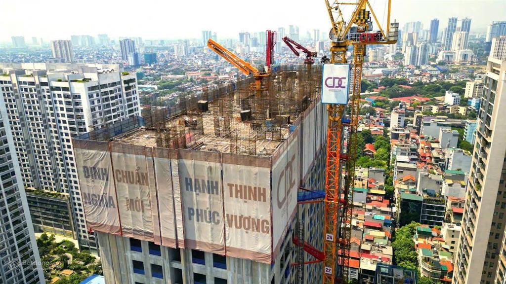 Chính chủ bán căn 2 ngủ giá ngoại giao còn lại 72 m2 viha complex nguyễn tuân.  0988 160 ***