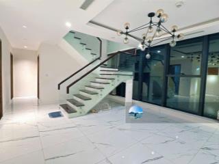 Căn hộ duplex 192,5m2 sunshine city  18,5tỷ  view sông hồng  em long 0869 971 ***