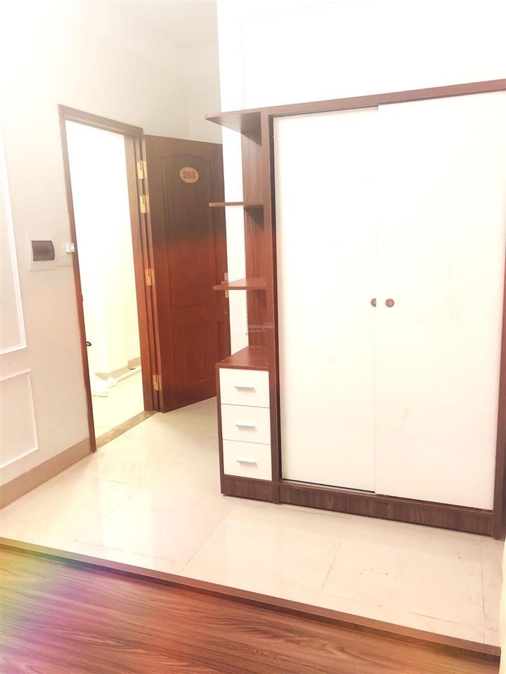 Chính chủ cho thuê căn hộ studio giá 3.5tr/th tại 241 phố hồng hà, hoàn kiếm