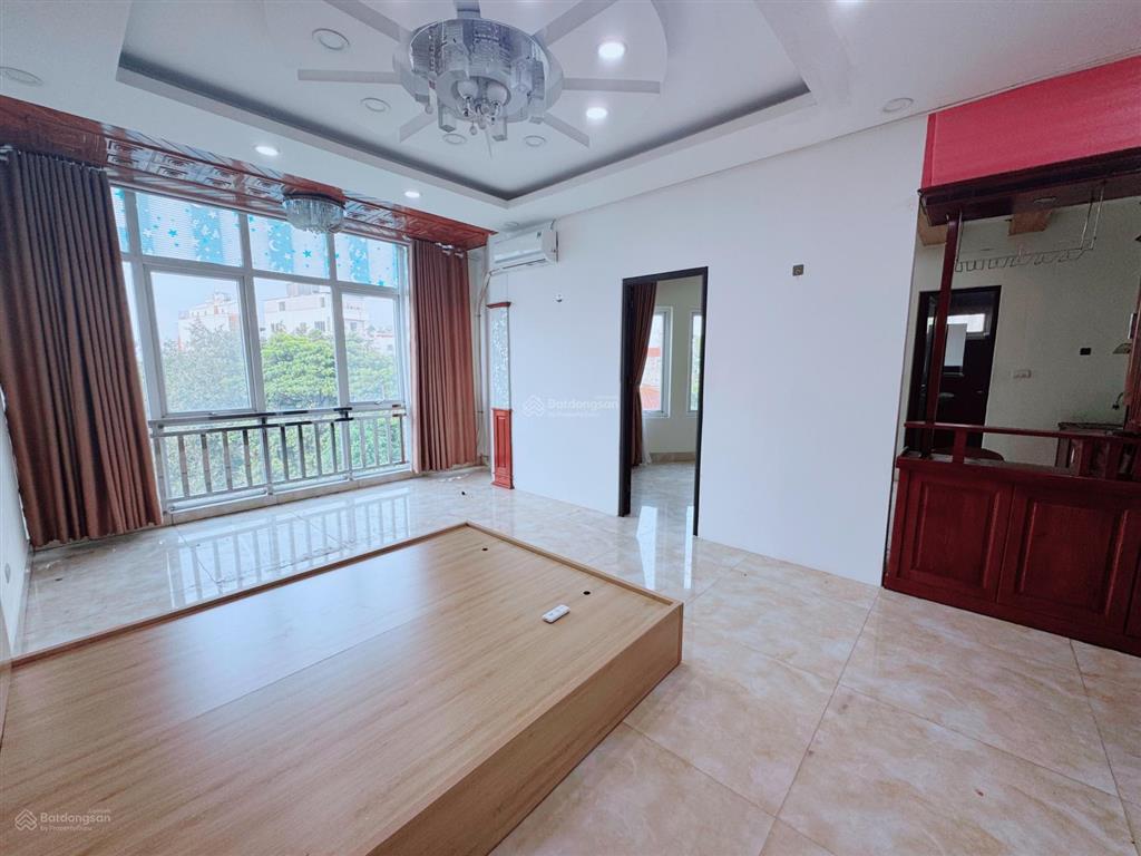 Phòng cho thuê rộng, thoáng, view đẹp đủ nội thất giá 4,2triệu/th tại phố trạm (gần aeon mall).