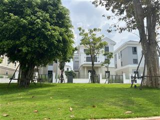 Cắt lỗ căn nhà phố valencia 8x19.5m, giá bán 7,15 tỷ, full 100%.  0931 832 *** lê hùng aqua