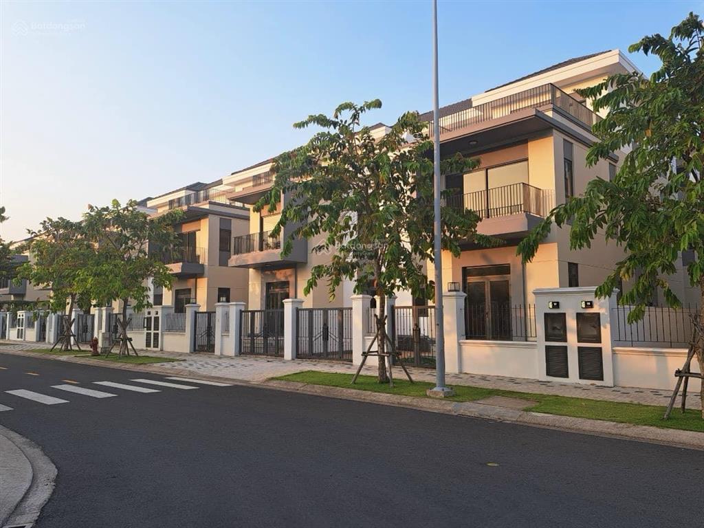 Duy nhất căn nhà phố elite 1, 8x20m cạnh sông lớn giá bán 9 tỷ  0931 832 *** em hùng