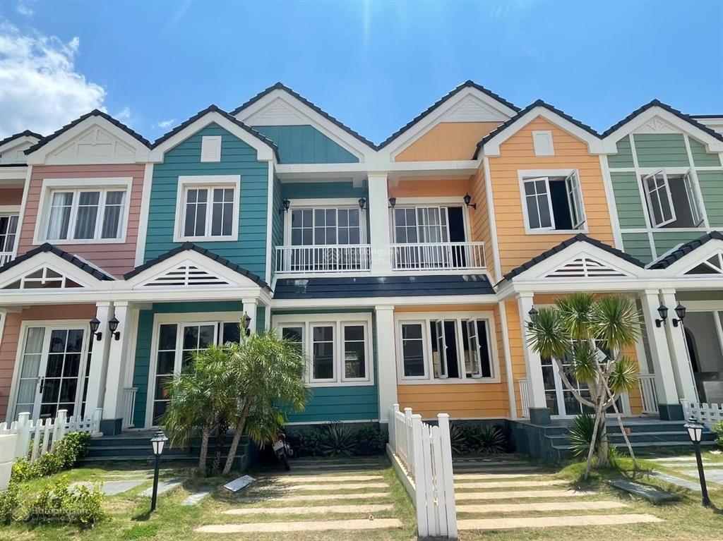 Căn nhà phố 6x20 full nội thất giá chỉ 3,85 tỷ  0931 832 ***