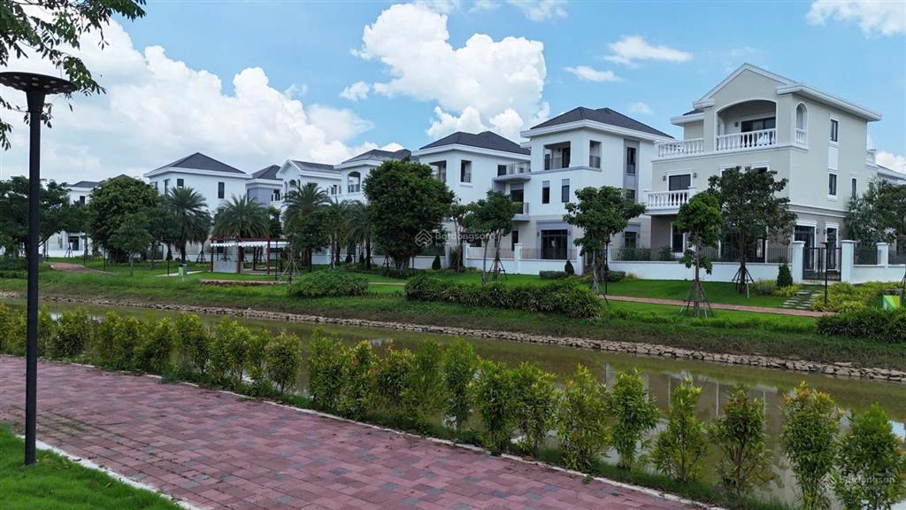Bán căn btdl 15x25m view sông đẹp dự án nhà sẵn công chứng sang tên ngay, giá 31,2 tỷ