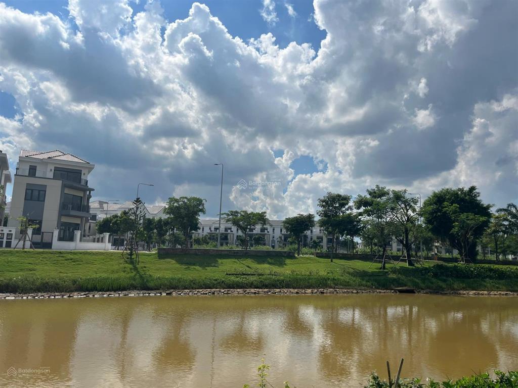Bán căn btdl 15x25m view sông đẹp dự án nhà sẵn công chứng sang tên ngay, giá 31,2 tỷ