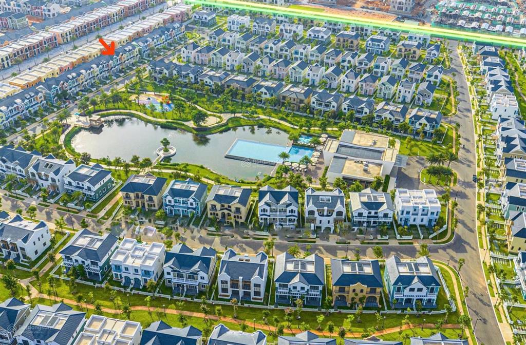 Bán nhanh căn btsl 10x20m giá chỉ 4,79 tỷ full vat và 5% ra sổ  0931 832 ***