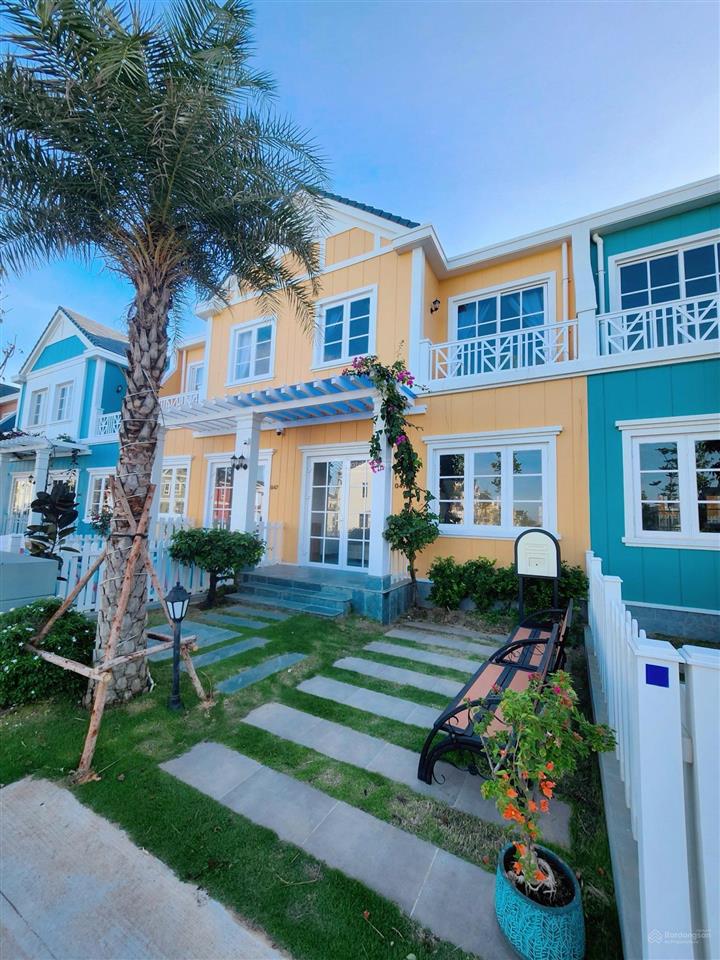 Cắt lỗ gấp nhà phố góc gần biển dự án novaworld phan thiết giá 3.6 tỷ bao thuế phí  0966 765 ***