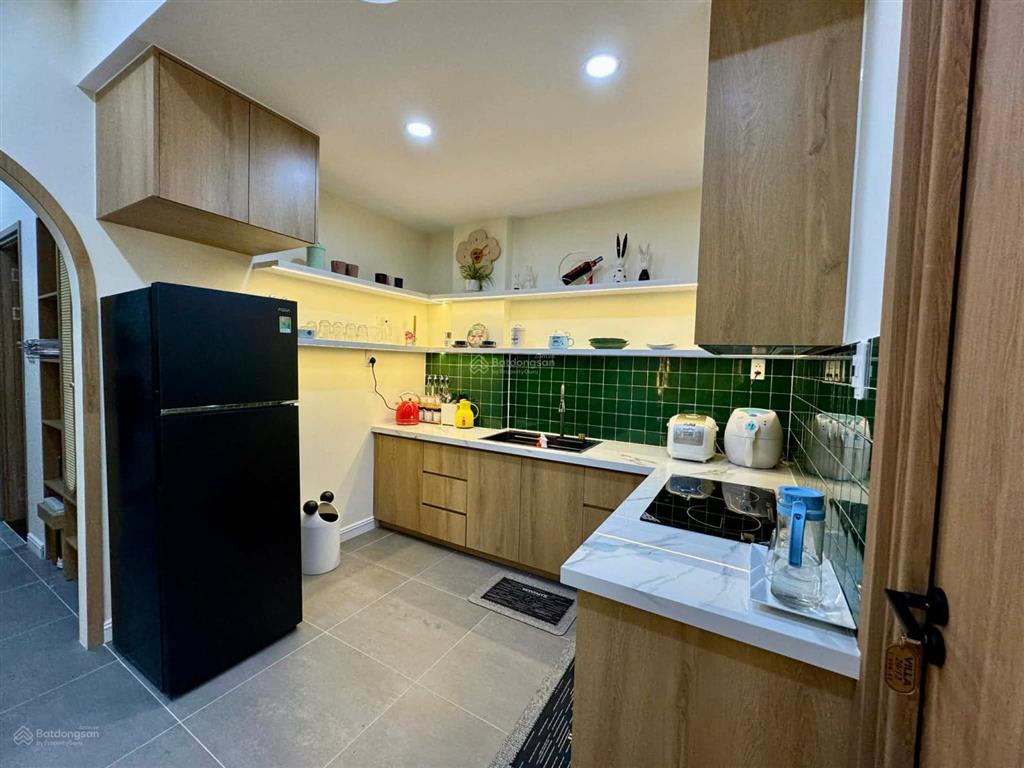 Chuyển nhượng nhà phố full nội thất 3pn chính diện công viên giá 3.9 tỷ bao thuế phí 0966 765 ***