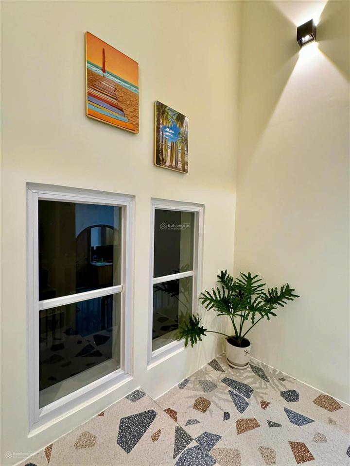 Chuyển nhượng nhà phố full nội thất 3pn chính diện công viên giá 3.9 tỷ bao thuế phí 0966 765 ***