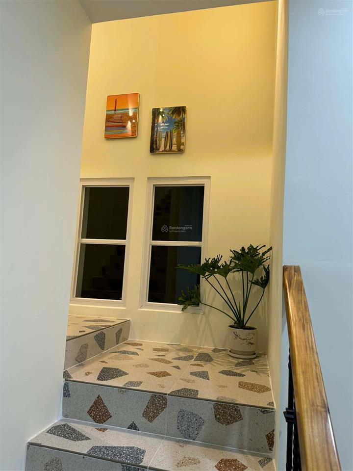 Chuyển nhượng nhà phố full nội thất 3pn chính diện công viên giá 3.9 tỷ bao thuế phí 0966 765 ***