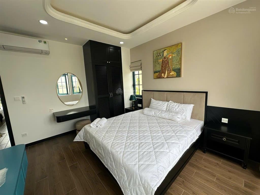 Hàng hiếm khu 7 biệt thự 200m chính diện hồ bơi full nội thất cao cấp giá chỉ 6.6 tỷ bao thuế phí