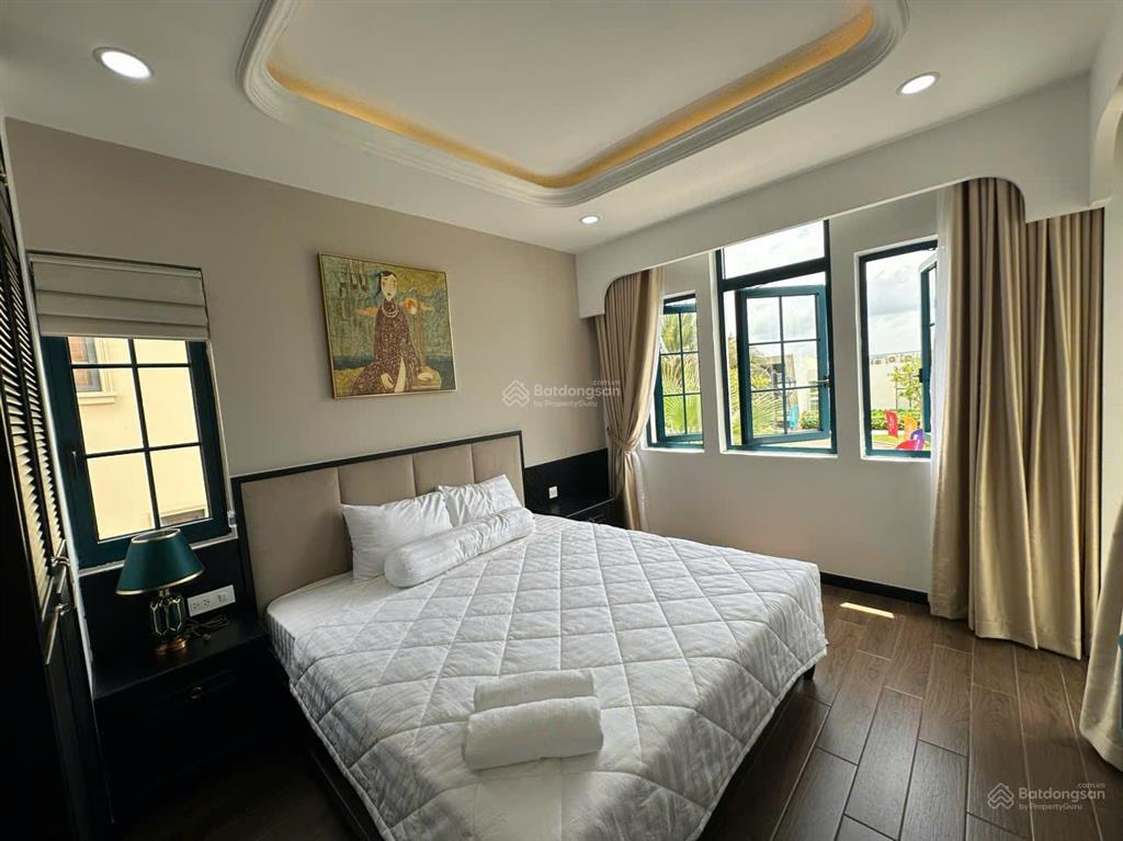 Hàng hiếm khu 7 biệt thự 200m chính diện hồ bơi full nội thất cao cấp giá chỉ 6.6 tỷ bao thuế phí