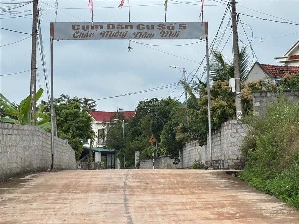 600tr, nhỉnh dt 230m2 mt 5,5m, đường ô tô tránh,  e để sở hữu ngay gần hồ du lịch