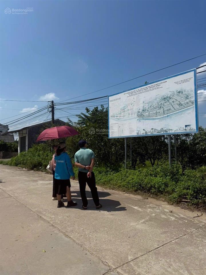 Em chỉ còn 3 lô lõi đô thị, dt 390 m2. 2 tr nhỉnh 3 phút ra trung tâm chũ bắc ninh