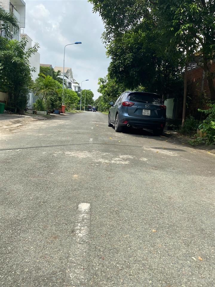 Chính chủ kẹt tiền bán gấp nhà kdc gia hòa, giảm ngay 5,5 tỷ