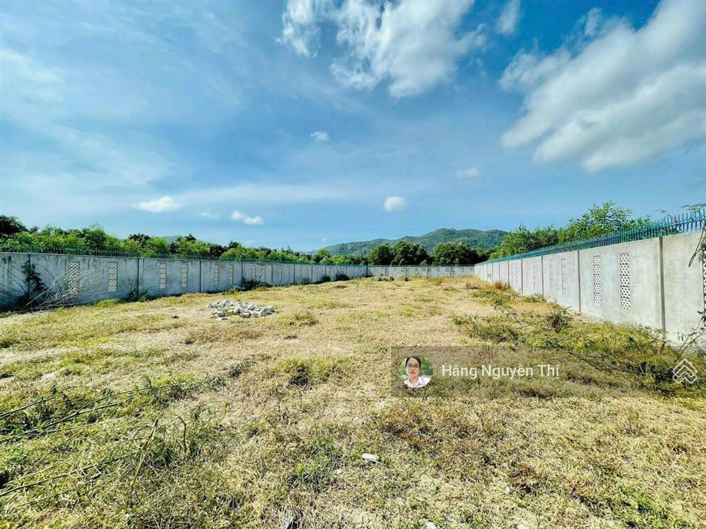 Bán lô đất vườn 1.124m2  20m mặt tiền có thổ cư ven biển  phước hải ,brvt ,xây công rào kiên cố