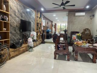 Nhà đẹp 5 tầng + thang máy gần công viên bàu cát  đồng đen, dt 5x27m, 136m2, gía 24.5 tỷ tl