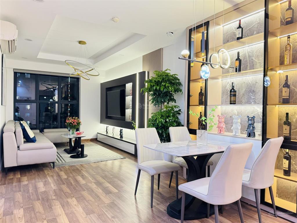 Chính chủ gửi bán căn hộ hà thành plaza 114m2 căn góc view hồ 3 ngủ 2wc, full đồ mới 100% bao sổ