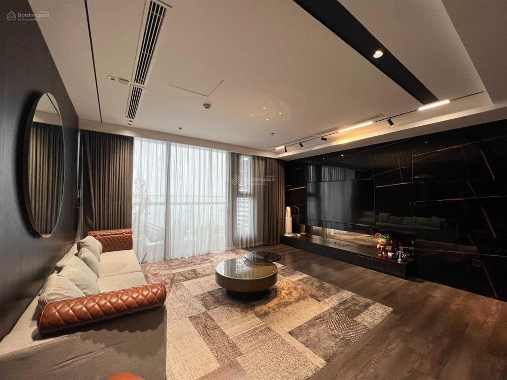Chủ nhà gửi bán căn hộ 128m2 căn góc sky park 3 ngủ 2 wc, nội thất mới 100% xem nhà 24/7