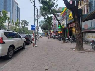 Bán tòa nhà văn phòng mặt phố gần hồ thiền quang, dt 135m2, 10 tầng nổi, 1 hầm. 2 thoáng dt 4tỷ/năm