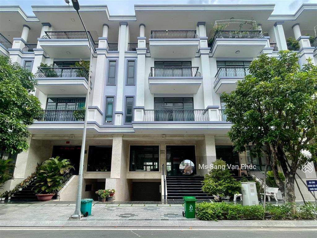 Tầng trệt 7x20m vạn phúc city có máy lạnh, thang máy, hầm xe, đường 16m, vị trí đẹp. giá 17 tr