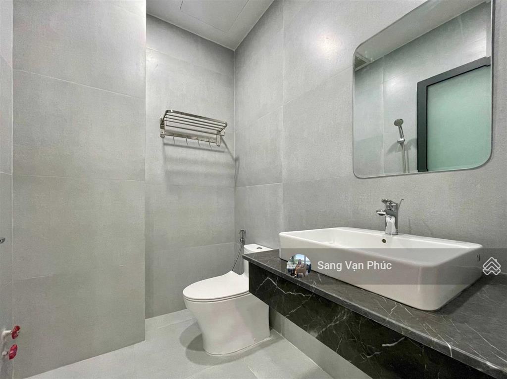 Văn phòng 7x17m ( 100m2) vạn phúc. sàn trống, thời gian tự do, máy lạnh, thang máy, hầm xe chỉ 14tr