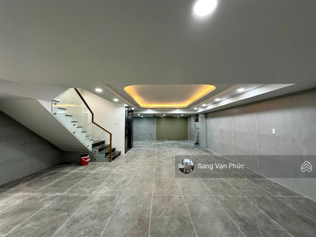 Văn phòng 7x17m ( 100m2) vạn phúc. sàn trống, thời gian tự do, máy lạnh, thang máy, hầm xe chỉ 14tr