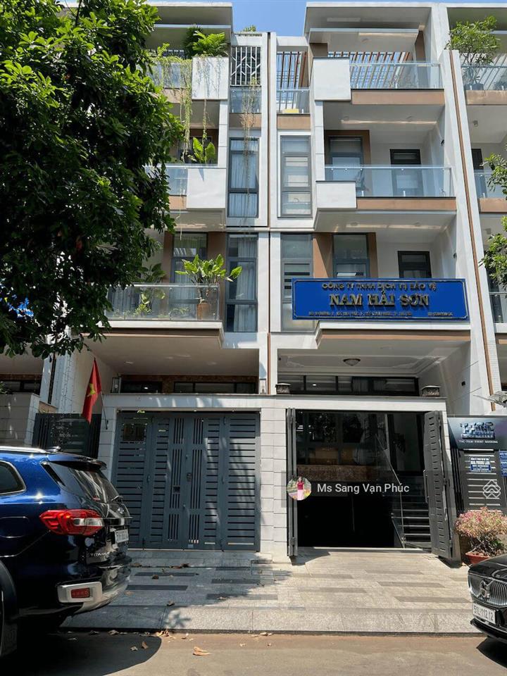 Tầng trệt 5x23m vạn phúc city  sàn đẹp, máy lạnh, lối đi riêng, đường 16m, vị trí đẹp. giá 10tr