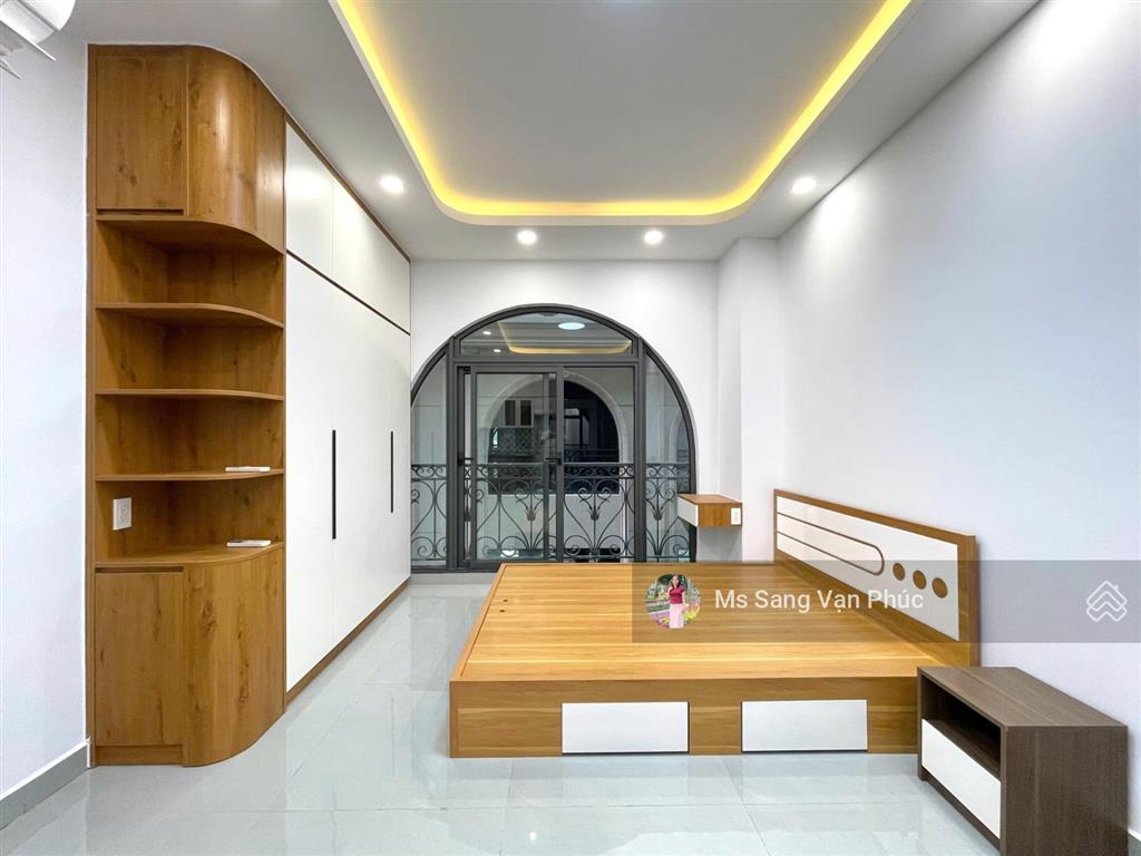 Căn hộ studio 35m2 cửa sổ  phố đi bộ  ở vạn phúc. nhà nội thất mới 100%, thang máy. giá 7.5tr