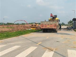 Hot hot! siêu phẩm bán 100m2 đối diện chợ đầu mối đông tảo , vỉa hè rộng 16m kinh doanh, 0961 532 ***