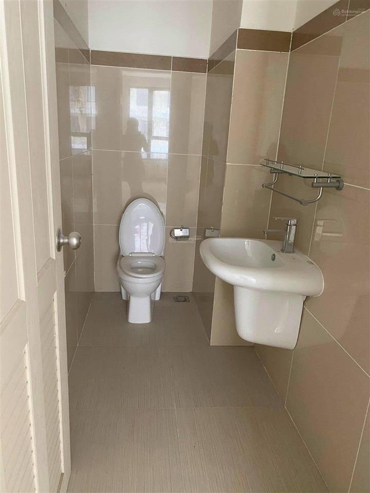 Bán ch đức khải q7, block b4, 48m2, 1pn, có nội thất, giá 2,3 tỷ  0939 672 ***