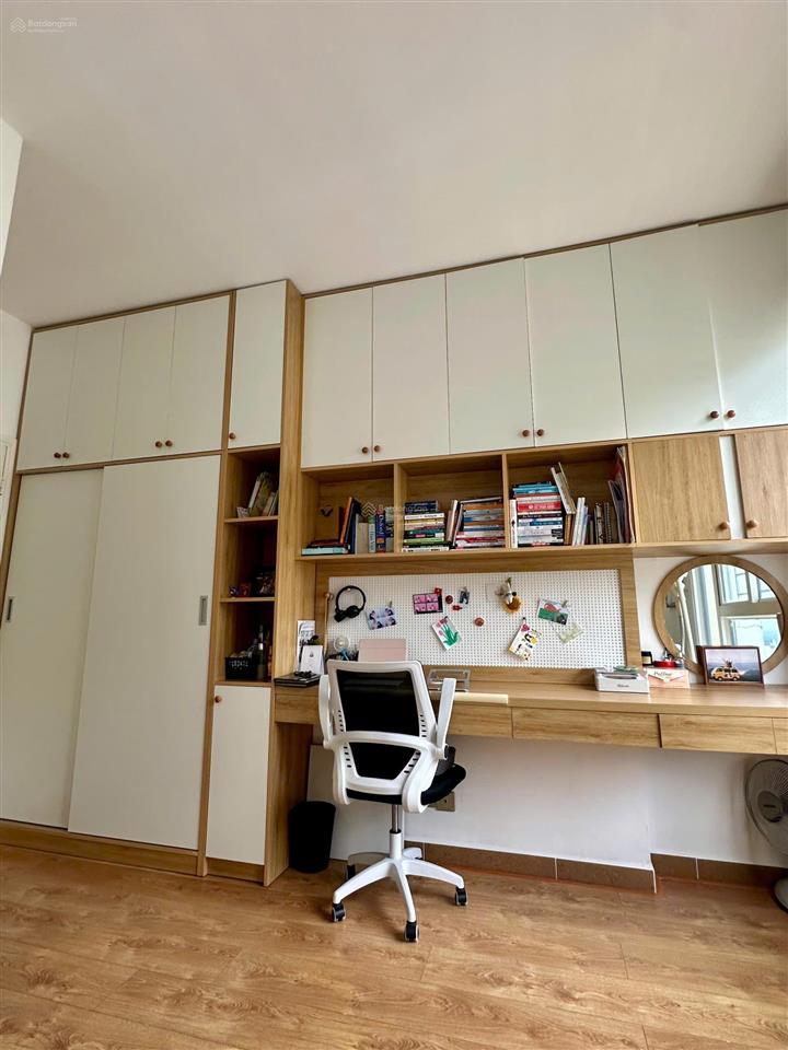 Bán gấp ch era town q7, 85m2, 2pn, 3wc, nhà trống 3,1 tỷ.  0902 952 ***