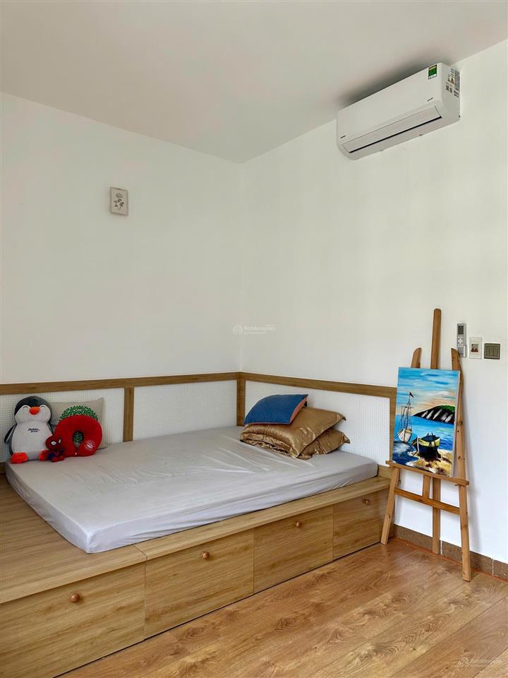 Bán gấp ch era town q7, 85m2, 2pn, 3wc, nhà trống 3,1 tỷ.  0902 952 ***