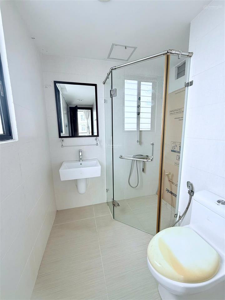 Bán căn hộ chung cư 65m2 tại the era town, 2pn, 2wc, giá 3,3 tỷ, 1 căn duy nhất.  0902 952 ***