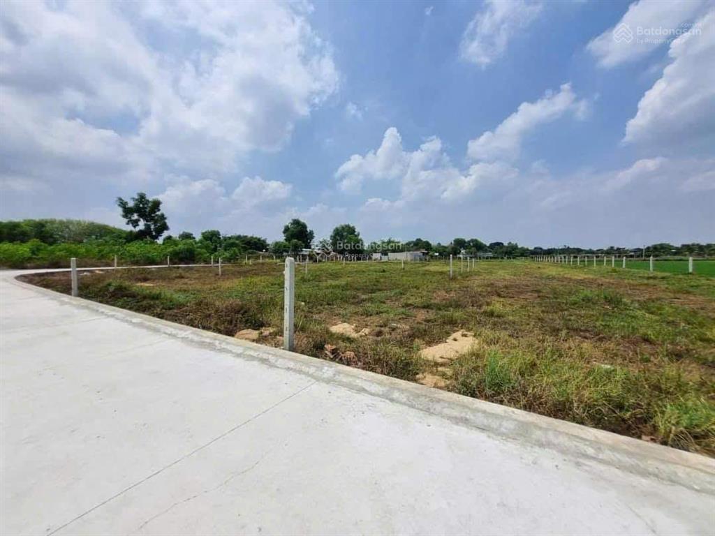 Đất đẹp 5x39m đường bê tông thổ cư. sổ hồng riêng. chỉ 375tr