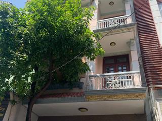 Nhà rộng, giá rẻ 85m2, 3 tầng  hxh 8m  không lộ giới. nhỉnh 9 tỷ
