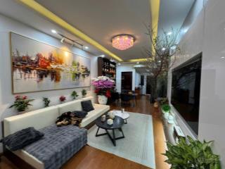 Chính chủ cần bán gấp căn hộ 75m2 3 ngủ tòa nơ bán đảo linh đàm ,full nội thất ,giá 4.18 tỷ
