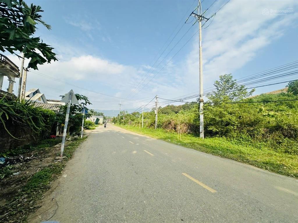 Donw giá rẻ dành cho ac tìm làm xưởng 2370m2 mặt đường nhựa giá chưa đến 9 triệu