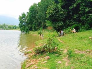 Khuôn viên nhà vườn ngay thôn 7 phú cát quốc oai chỉ việc về sử dụng dt 600m